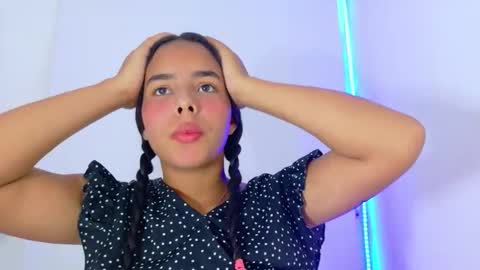 Snapshot of roxy_stone1 chatting on October 23, 2025, 7:34 pm roxy_stone1 online show from October 23, 2025, 7:34 pm