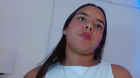 Snapshot of roxy_stone1 chatting on October 30, 2025, 7:25 pm roxy_stone1 online show from October 30, 2025, 7:25 pm