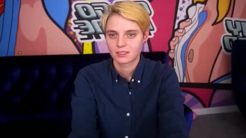 roxyflames online show from December 1, 2025, 2:22 pm