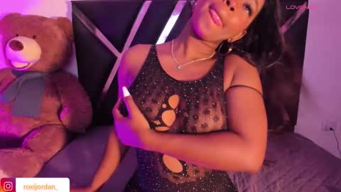 Snapshot of roxyjordan chatting on September 22, 2025, 11:12 am Roxxy Queen online show from September 22, 2025, 11:12 am