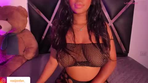 Snapshot of roxyjordan chatting on September 24, 2025, 10:51 am Roxxy Queen online show from September 24, 2025, 10:51 am