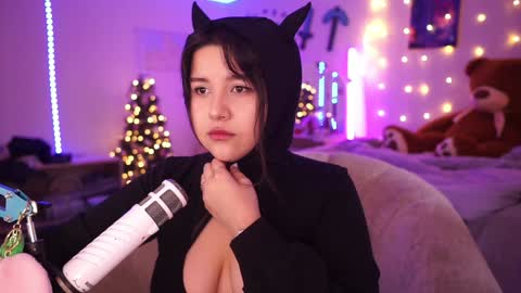 roxysuh online show from December 6, 2024, 8:26 am