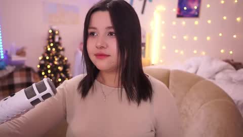 roxysuh online show from February 13, 2025, 8:06 am