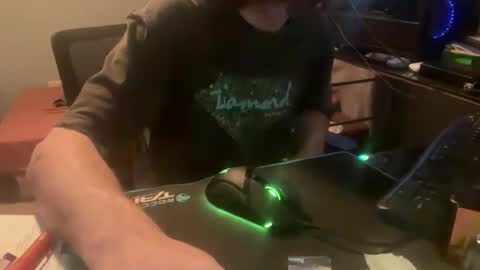 Royalty13m online show from November 1, 2025, 12:34 am