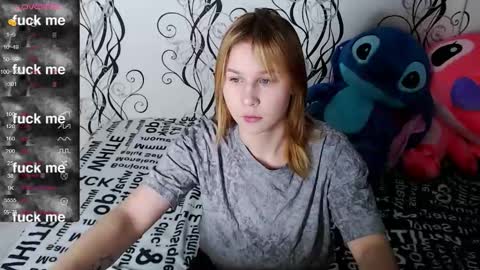 Snapshot of royangela chatting on October 23, 2025, 10:58 am angela online show from October 23, 2025, 10:58 am