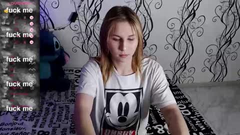 Snapshot of royangela chatting on November 14, 2025, 1:54 pm angela online show from November 14, 2025, 1:54 pm