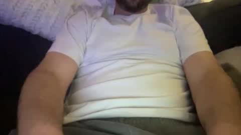 Snapshot of roythegil chatting on November 23, 2025, 2:44 am roythegil online show from November 23, 2025, 2:44 am