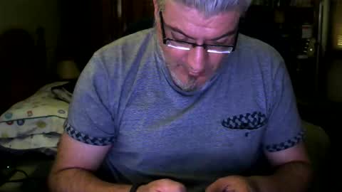 Snapshot of rrd85 chatting on October 24, 2025, 9:17 am rrd85 online show from October 24, 2025, 9:17 am