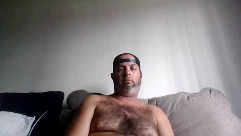 rubbingoneout714 online show from October 23, 2025, 10:19 pm