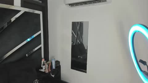 rubyxht online show from December 5, 2025, 12:47 pm