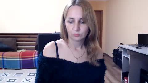 Snapshot of ruthpark chatting on September 28, 2025, 7:30 pm Ruth online show from September 28, 2025, 7:30 pm