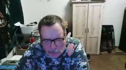 rwzar_0712 online show from November 9, 2025, 4:44 am