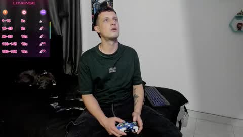 Snapshot of ryan15_ chatting on November 10, 2025, 2:10 am Ryan 15 online show from November 10, 2025, 2:10 am