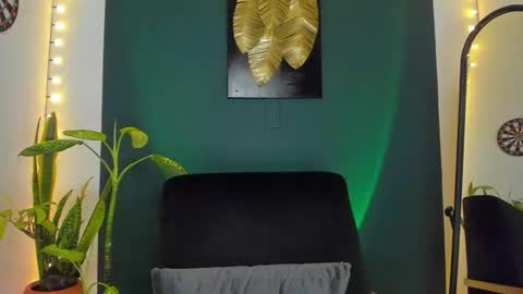 Ryan independent model online show from September 17, 2025, 1:18 am