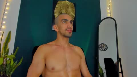 Ryan independent model online show from September 27, 2025, 9:20 pm