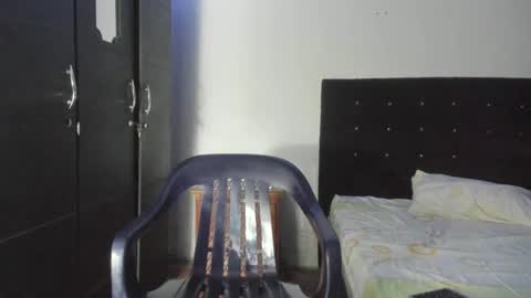 ryan_xc1 online show from September 29, 2025, 2:27 am