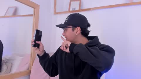 Ryan  online show from November 25, 2025, 11:43 am