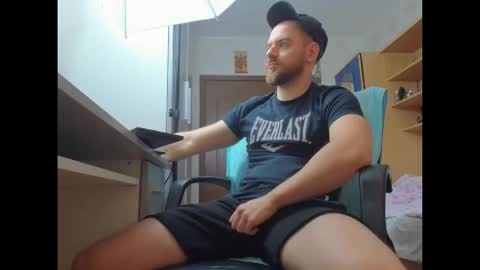 Ryanstone  online show from November 12, 2025, 5:41 am