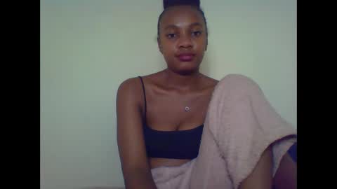 Snapshot of rycie chatting on October 3, 2025, 8:06 pm Rycie online show from October 3, 2025, 8:06 pm