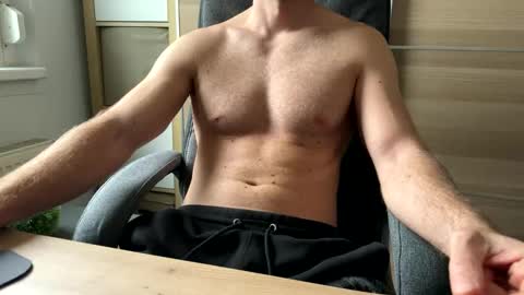 Snapshot of rza09777 chatting on November 15, 2025, 12:45 pm RZA09 online show from November 15, 2025, 12:45 pm