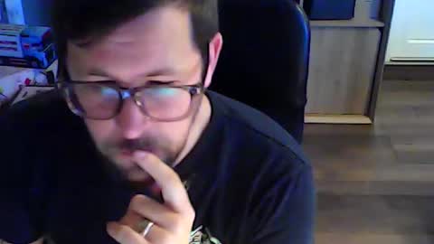 Snapshot of s1ave1989 chatting on December 5, 2024, 7:05 am s1ave1989 online show from December 5, 2024, 7:05 am