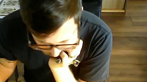 Snapshot of s1ave1989 chatting on December 5, 2024, 10:12 am s1ave1989 online show from December 5, 2024, 10:12 am