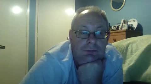 Snapshot of s536sny18 chatting on September 14, 2025, 2:38 pm s536sny18 online show from September 14, 2025, 2:38 pm