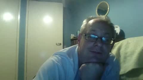 Snapshot of s536sny18 chatting on October 10, 2025, 8:41 pm s536sny18 online show from October 10, 2025, 8:41 pm