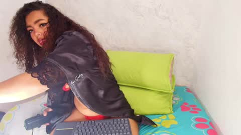 s_sofia_ online show from January 6, 2025, 7:13 pm
