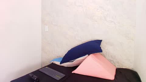 s_sofia_ online show from January 7, 2025, 7:17 pm