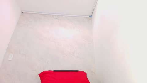 s_sofia_ online show from January 28, 2025, 7:21 pm