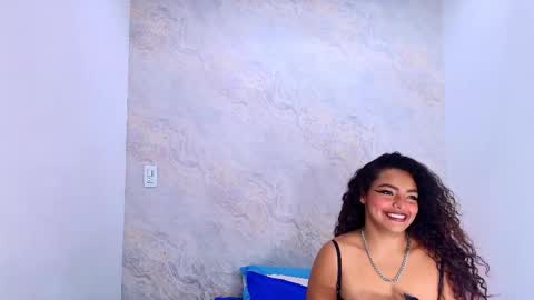 s_sofia_ online show from February 24, 2025, 7:19 pm
