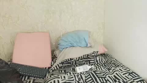 s_sofia_ online show from September 30, 2025, 7:19 pm