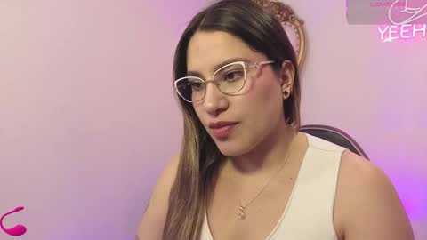 Snapshot of saaya_tay chatting on November 20, 2025, 3:18 am saaya_tay online show from November 20, 2025, 3:18 am