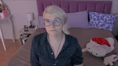 Snapshot of sabrinamacmarren chatting on January 6, 2025, 12:24 pm Sabrina MacMarren online show from January 6, 2025, 12:24 pm