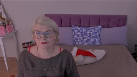 Snapshot of sabrinamacmarren chatting on January 8, 2025, 10:15 am Sabrina MacMarren online show from January 8, 2025, 10:15 am