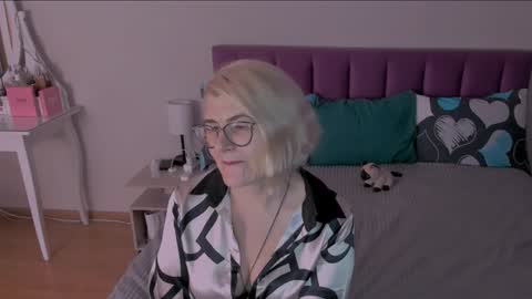 Snapshot of sabrinamacmarren chatting on January 24, 2025, 8:32 pm Sabrina MacMarren online show from January 24, 2025, 8:32 pm