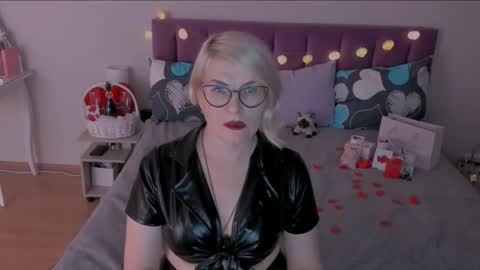 Snapshot of sabrinamacmarren chatting on February 14, 2025, 6:40 pm Sabrina MacMarren online show from February 14, 2025, 6:40 pm