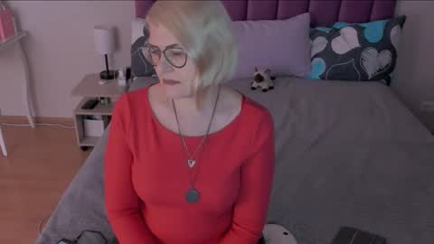 Snapshot of sabrinamacmarren chatting on February 16, 2025, 4:21 pm Sabrina MacMarren online show from February 16, 2025, 4:21 pm