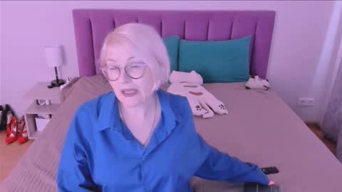Snapshot of sabrinamacmarren chatting on September 25, 2025, 2:54 pm Sabrina MacMarren online show from September 25, 2025, 2:54 pm