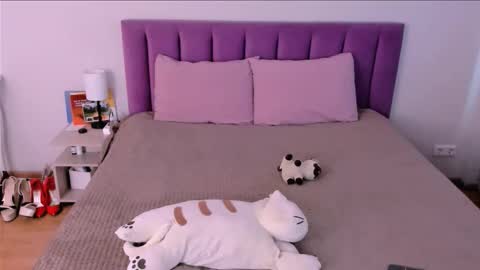 Snapshot of sabrinamacmarren chatting on November 27, 2025, 9:44 am Sabrina MacMarren online show from November 27, 2025, 9:44 am