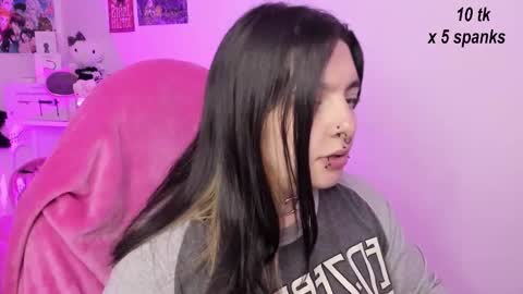 Ig  online show from October 18, 2025, 10:49 am