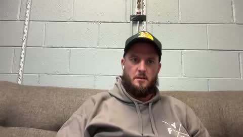 sacredroses online show from December 2, 2025, 8:59 pm