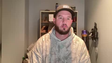 sacredroses online show from December 18, 2025, 2:28 am