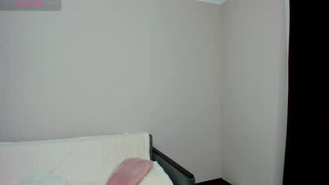 Snapshot of sacura_sacura chatting on October 7, 2025, 3:42 pm Sacura online show from October 7, 2025, 3:42 pm