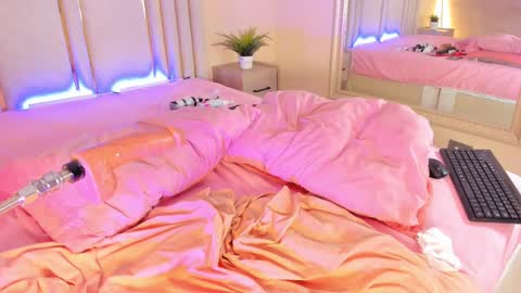 Snapshot of saekohofman chatting on February 16, 2025, 10:21 am Mara online show from February 16, 2025, 10:21 am