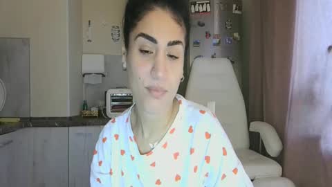 Queen online show from November 22, 2025, 10:25 am