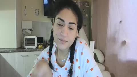 Queen online show from November 23, 2025, 10:15 am