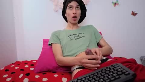 Safiro Queen online show from December 16, 2025, 3:28 pm