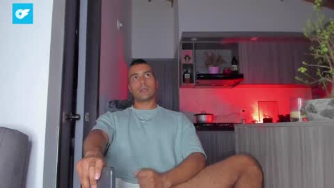 Snapshot of sag_1998 chatting on January 18, 2025, 6:45 am Sag online show from January 18, 2025, 6:45 am